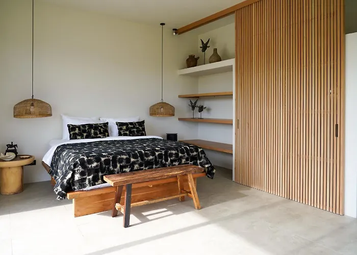 Cliffside Haven In Nusa Penida Pelilit