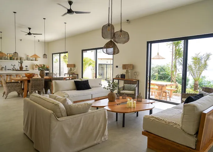 Cliffside Haven In Nusa Penida Вилла
