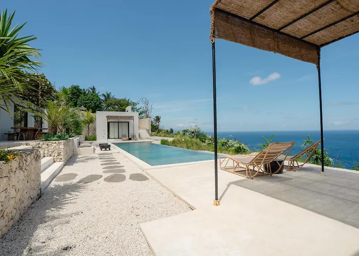 Cliffside Haven In Nusa Penida *