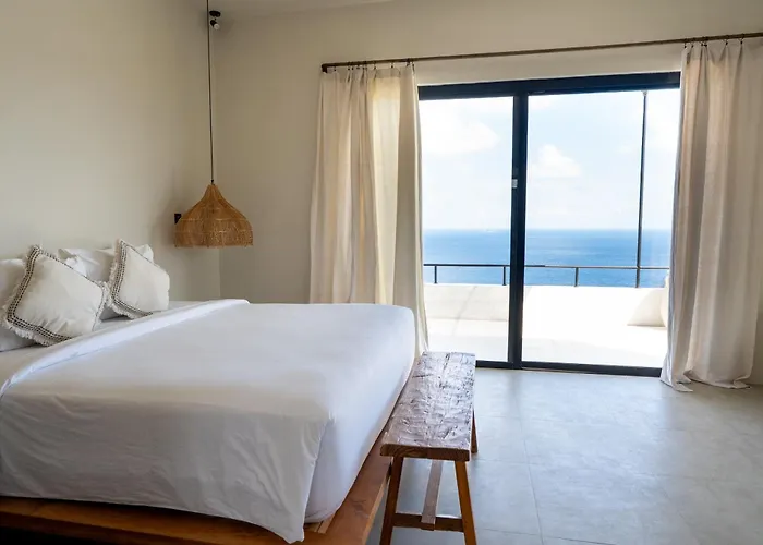 Cliffside Haven In Nusa Penida *