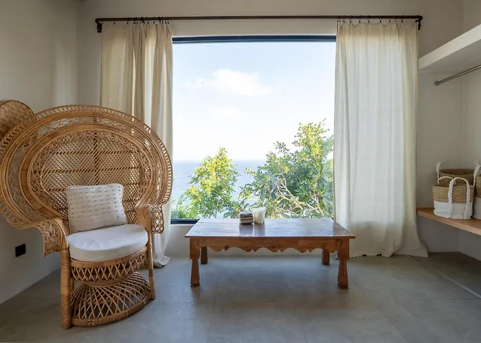Cliffside Haven In Nusa Penida * Pelilit