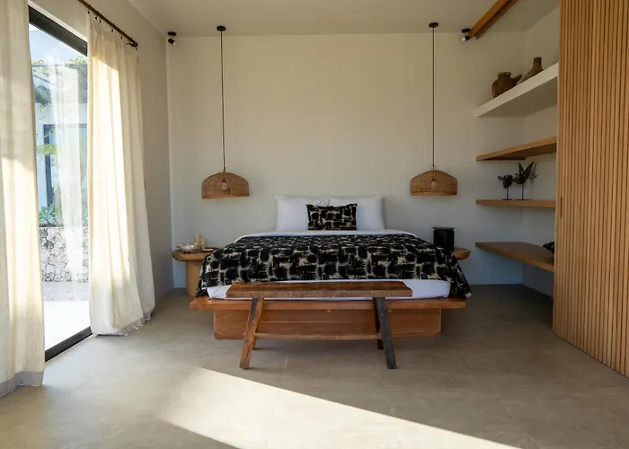 Cliffside Haven In Nusa Penida Pelilit