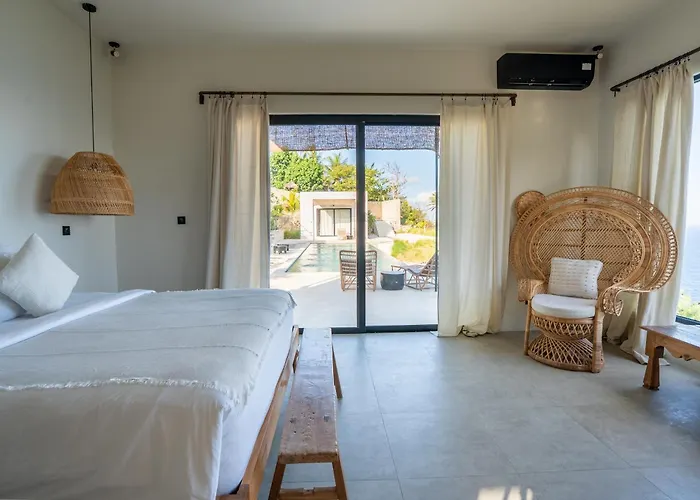 Cliffside Haven In Nusa Penida Вилла Pelilit