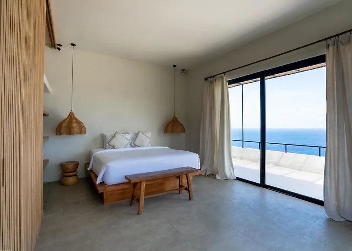 Cliffside Haven In Nusa Penida