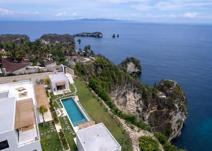 Cliffside Haven In Nusa Penida *